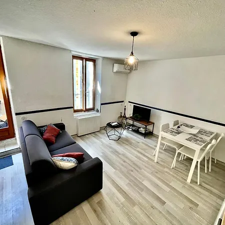 Le Patio Des Capucins - Terrasse Privee & Climatisee - 10min De La Cite Medievale Apartment