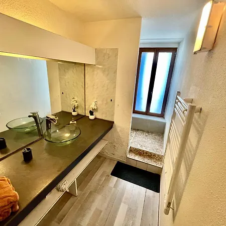 Parenthese A Deux - T2 Cosy & Calme - Patio - Terrasse - Climatise - Proche De La Cite Medievale Daire Carcassonne