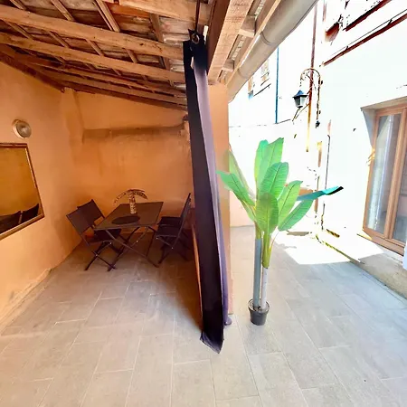 Le Patio Des Capucins - Terrasse Privee & Climatisee - 10min De La Cite Medievale Apartman