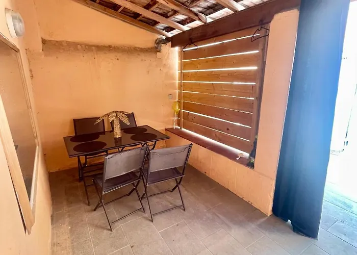 Le Patio Des Capucins - Terrasse Privee & Climatisee - 10min De La Cite Medievale Apartman Carcassone