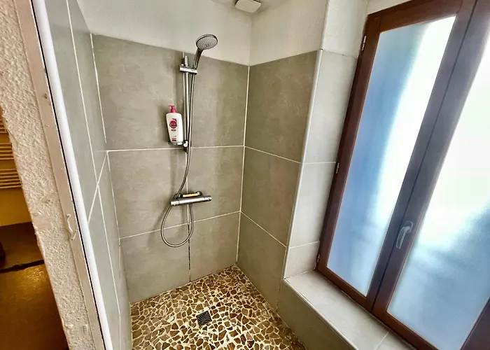 Apartament Parenthese A Deux - T2 Cosy & Calme - Patio - Terrasse - Climatise - Proche De La Cite Medievale *