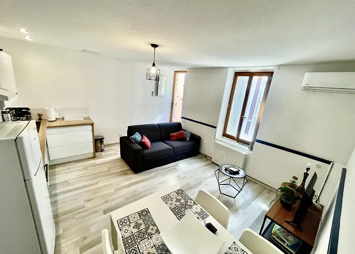 Apartman Le Patio Des Capucins - Terrasse Privee & Climatisee - 10min De La Cite Medievale *